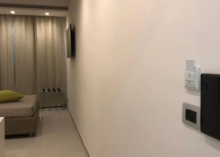 Rossini Luxury לינה וארוחת בוקר רנדה