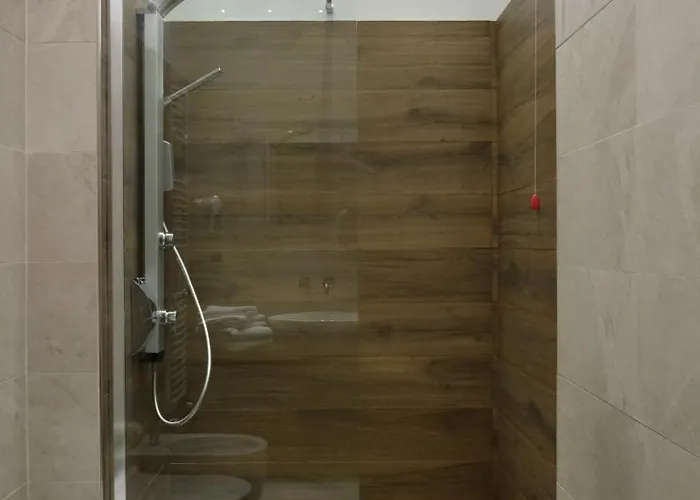 לינה וארוחת בוקר Rossini Luxury