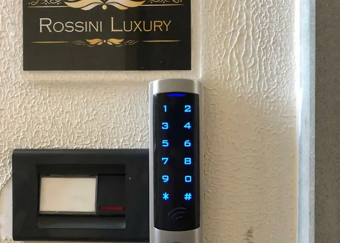 Rossini Luxury לינה וארוחת בוקר